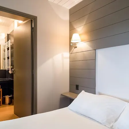 Opera - Flat Close To Stations And Old - Welkeys